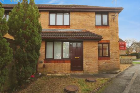 1 bedroom Cluster house for sale in Pimpernel Grove, Milton Keynes, MK7