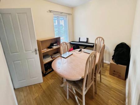 3 bedroom Detached house for sale in St Helens Grove, Milton Keynes, MK10