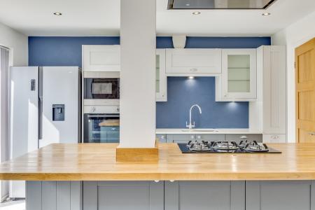 4 bedroom Detached house to let in Airedale Close, Flitwick, MK45