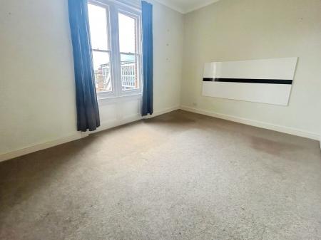 2 bedroom Flat for sale in Dynevor Road, Bedford, MK40