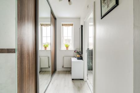 5 bedroom Detached house for sale in Crispin Drive, Bedford, MK41