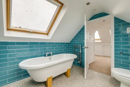 5 bedroom Detached house for sale in Abbeydore Grove, Milton Keynes, MK10