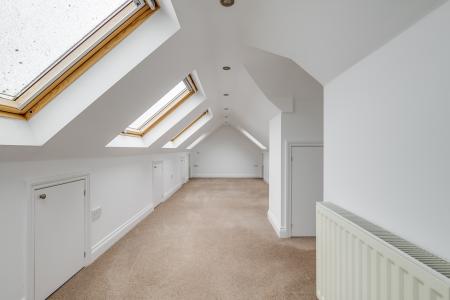 5 bedroom Detached house for sale in Abbeydore Grove, Milton Keynes, MK10