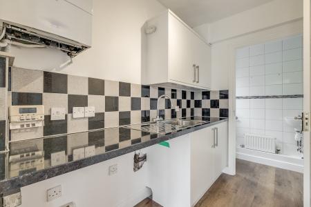 5 bedroom Detached house for sale in Abbeydore Grove, Milton Keynes, MK10