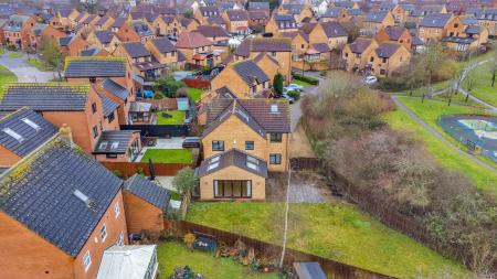 5 bedroom Detached house for sale in Abbeydore Grove, Milton Keynes, MK10