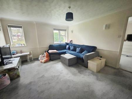 2 bedroom Flat for sale in Russet Close, Bedford, MK43