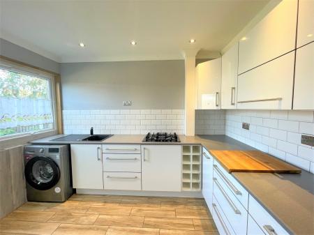 3 bedroom Semi-detached house to let in Welbourne Gardens, Bedford, MK42