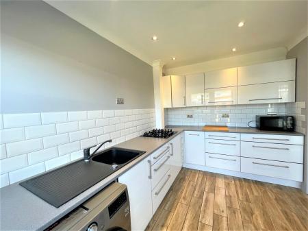 3 bedroom Semi-detached house to let in Welbourne Gardens, Bedford, MK42