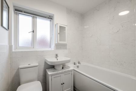 4 bedroom Detached house for sale in Tuddenham Row, Bedford, MK43