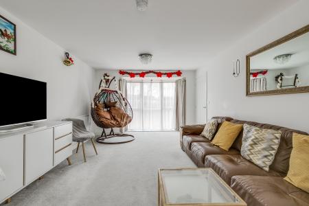 4 bedroom Detached house for sale in Tuddenham Row, Bedford, MK43