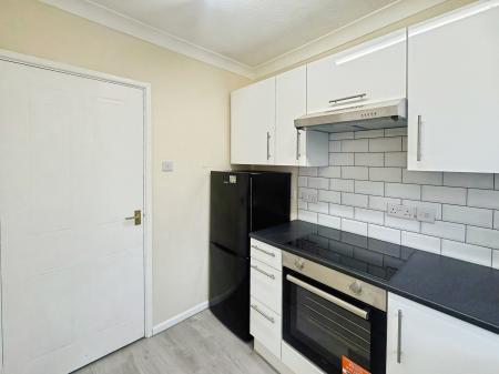 1 bedroom Flat to let in Castle Road, Bedford, MK40