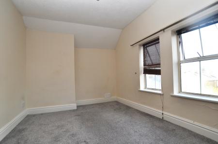 1 bedroom Flat to let in Warwick Avenue, Bedford, MK40