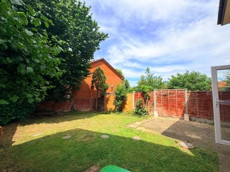 3 bedroom Link detached house for sale in Westminster Gardens, Bedford, MK42
