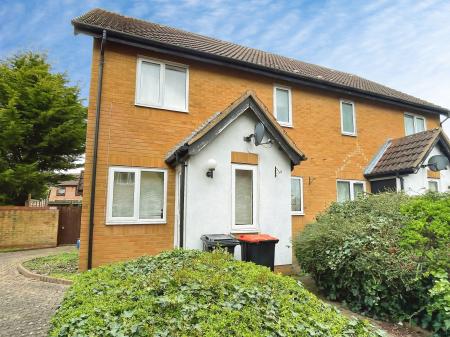 1 bedroom Cluster house for sale in Sullivan Crescent, Milton Keynes, MK7