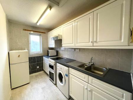 1 bedroom Maisonette to let in Alburgh Close, Bedford, MK42