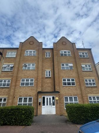 Crowe Road, Bedford, MK40