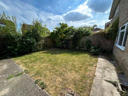 3 bedroom Semi-detached house for sale in Brickhill Drive, Bedford, MK41