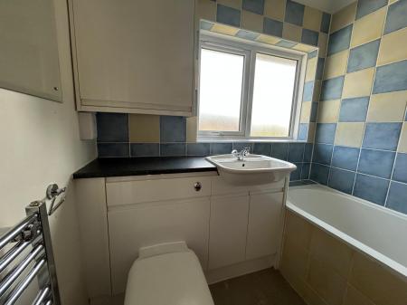 3 bedroom Semi-detached house for sale in Brickhill Drive, Bedford, MK41