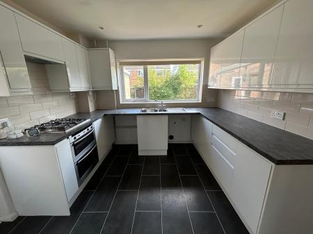 3 bedroom Semi-detached house for sale in Brickhill Drive, Bedford, MK41