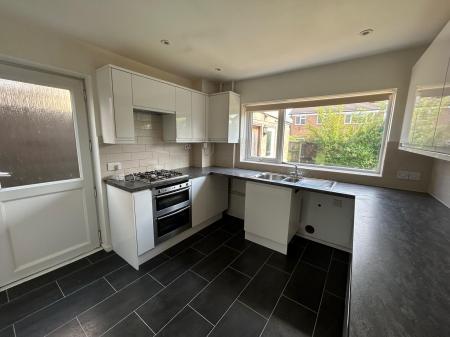 3 bedroom Semi-detached house for sale in Brickhill Drive, Bedford, MK41