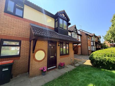 1 bedroom Terraced House for sale in Lynmouth Crescent, Milton Keynes