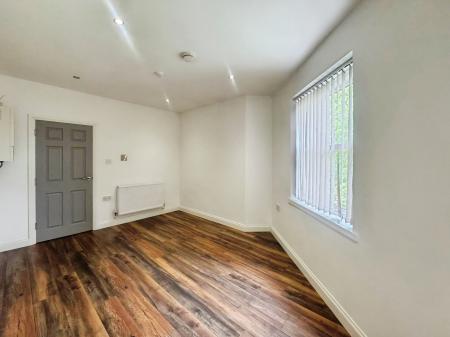 1 bedroom Flat to let in Kingsway, Bedford, MK42