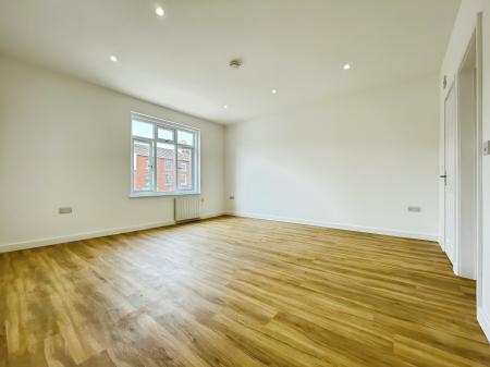 2 bedroom Maisonette to let in Tavistock Street, Bedford, MK40