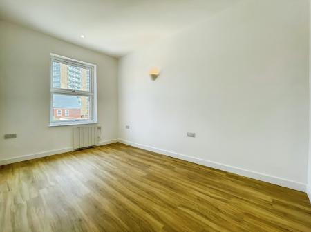2 bedroom Maisonette to let in Tavistock Street, Bedford, MK40
