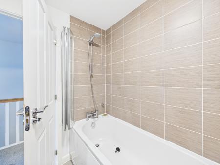 3 bedroom Terraced House for sale in Wilkinson Road, Bedford, MK42
