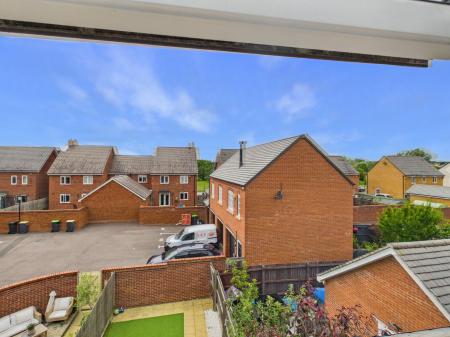 3 bedroom Terraced House for sale in Wilkinson Road, Bedford, MK42
