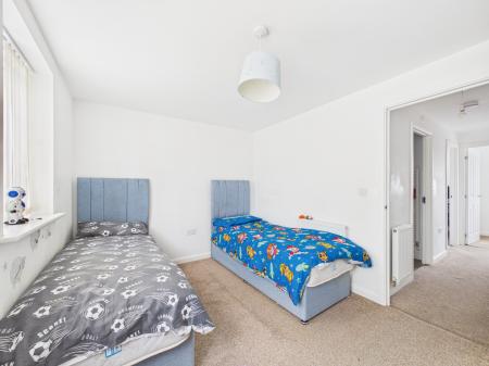 3 bedroom Terraced House for sale in Wilkinson Road, Bedford, MK42