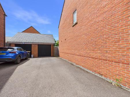 3 bedroom Terraced House for sale in Wilkinson Road, Bedford, MK42