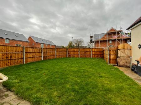3 bedroom Semi-detached house to let in Rawlins Gardens, Wootton, MK43