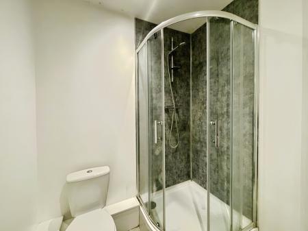 1 bedroom Flat to let in Kingsway, Bedford, MK42
