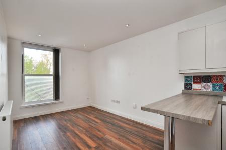1 bedroom Flat to let in Kingsway, Bedford, MK42