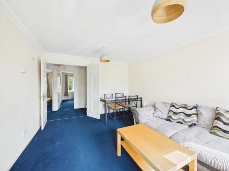 2 bedroom Flat to let in Acorn Way, Bedford, MK42