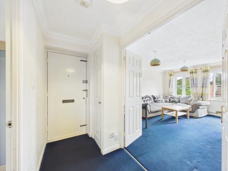 2 bedroom Flat to let in Acorn Way, Bedford, MK42