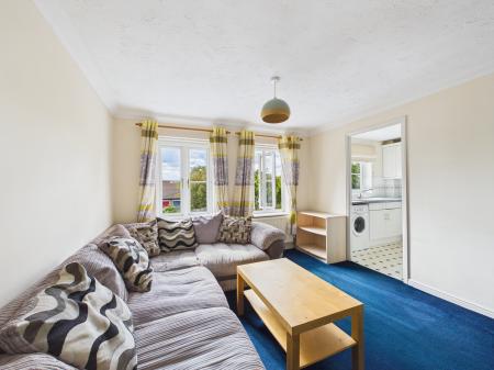 2 bedroom Flat to let in Acorn Way, Bedford, MK42