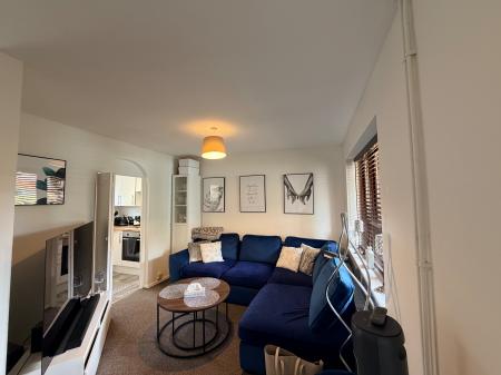 2 bedroom Terraced House for sale in Faraday Drive, MK5