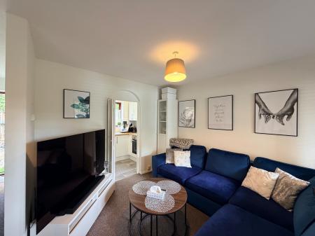 2 bedroom Terraced House for sale in Faraday Drive, MK5