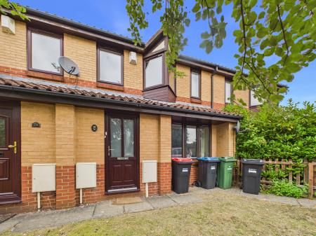 2 bedroom Terraced House for sale in Faraday Drive, MK5, Milton Keynes