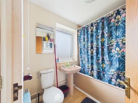 2 bedroom Terraced House for sale in Faraday Drive, MK5, Milton Keynes