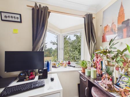 2 bedroom Terraced House for sale in Faraday Drive, MK5, Milton Keynes