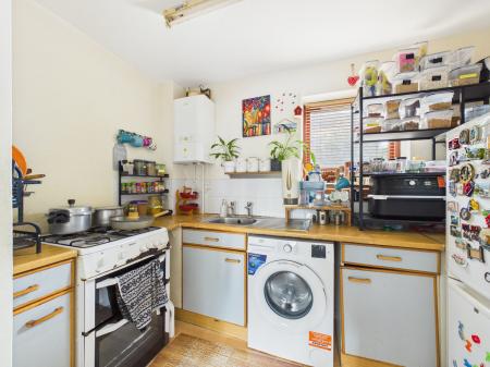 2 bedroom Terraced House for sale in Faraday Drive, MK5, Milton Keynes