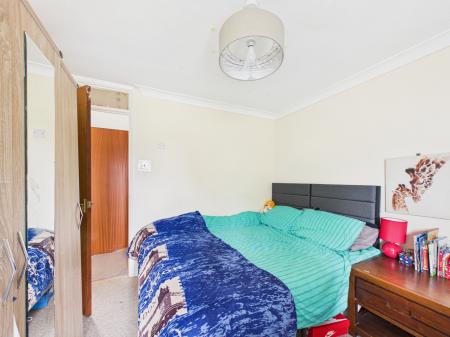 2 bedroom Terraced House for sale in Faraday Drive, MK5, Milton Keynes