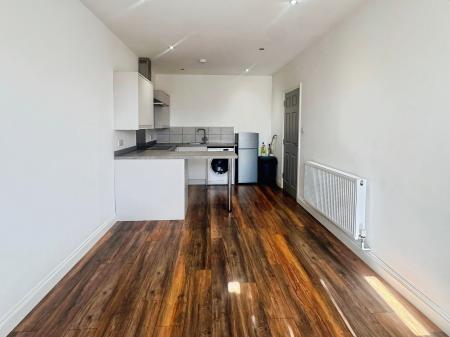 1 bedroom Flat to let in Kingsway, Bedford, MK42