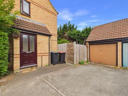 1 bedroom Semi-detached house for sale in Milecastle, Bancroft, MK13