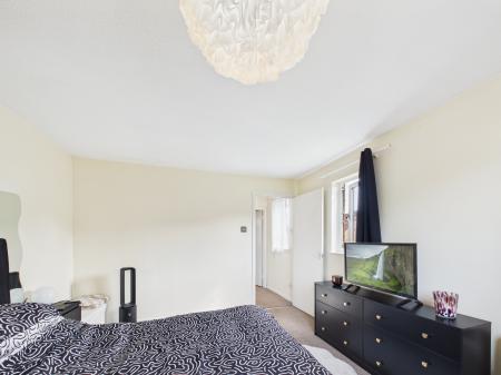 1 bedroom Semi-detached house for sale in Milecastle, Bancroft, MK13