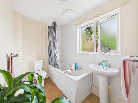 1 bedroom Semi-detached house for sale in Milecastle, Bancroft, MK13