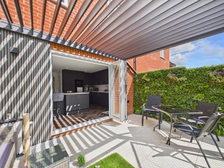 4 bedroom Semi-detached house for sale in Ashmead Road, Bedford, MK41 7